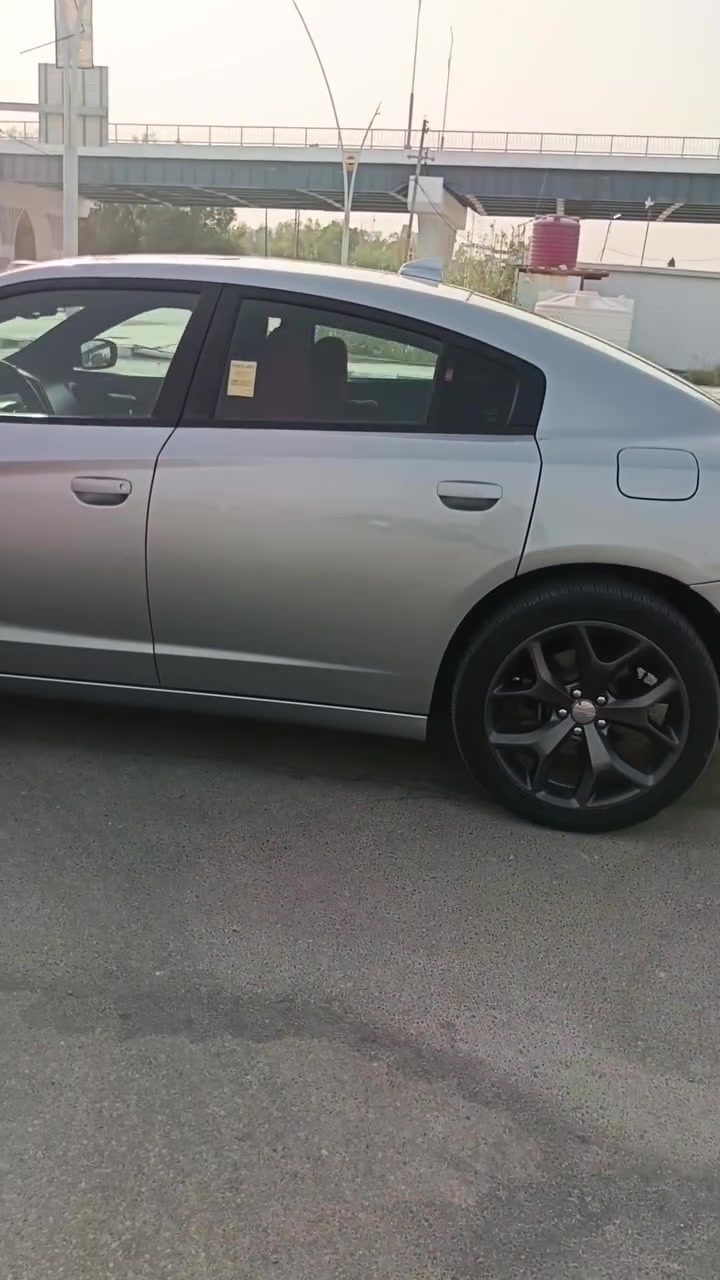 السلام عليكم
للبيع 
جارجر فول موصفات فور ويل🚗 
موديل  2016 اصل وفصل 😊
رقم بغداد تحويل مباشر 
ماشيه ٤٣ ميل 
ضربتها جاملغ وبنيد وبيها قطع صبغ من امريكا 
سيارة جاهزه حدادية  منظومة تبريد كامله من فريز وكمبريسر وراديترات كله جديد 
سيارة مال جناي
***********
