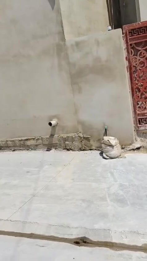 بيت للبيع الملاين الثانيه قرب جامع العادل
مساحه 100مربع غرفتين نوم استقبال مطبخ كامل الخدمات ماء كهرب تبليط 

سعر الدار 55بي مجال بسيط للاستفسار اتصل أو راسل وتساب 

***********

***********
