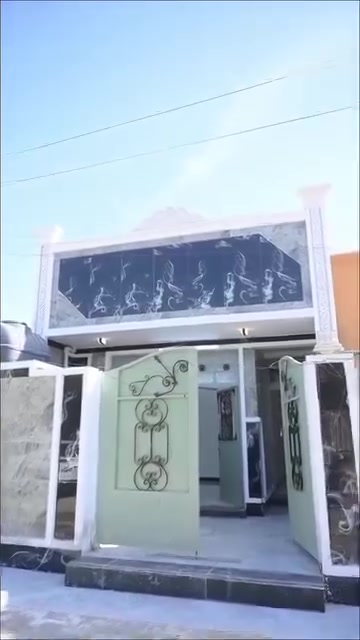 السلام عليكم ورحمة الله وبركاته
بيت للبيع حي البساتين بشارع التكاتك فرع بيت چلوب 
المساحة ١٠٠ متر
الواجهة ٥ م
النزال ٢٠م
غرفة نوم ٤×٥
صالة مطبخ ٥×٥
بيتونة ٥×٥
استقبال ٤ونص ×٣ ونص
السعر43 مليون

***********
