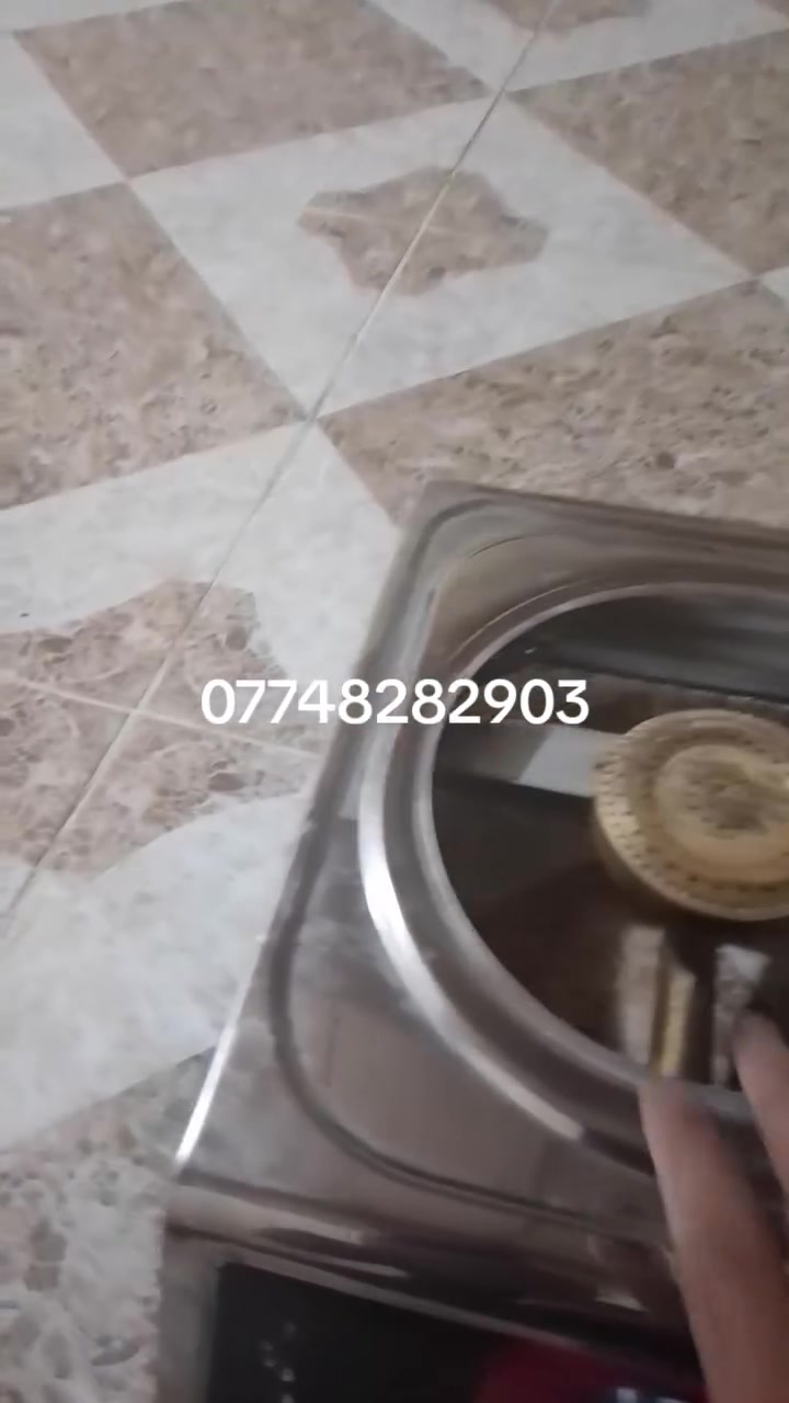 السلام عليكم اخواني وخواتي هذا الطباخ عندي ثلاث عيون شغال كامل مكمل بس محتاج على مود هذا ابيعه مستعجل على بيعتها *********** وهذا رقمي للتواصل انتوا بكيفكم اذا تحبون واتساب اذا عادي للهاتف اعتيادي
