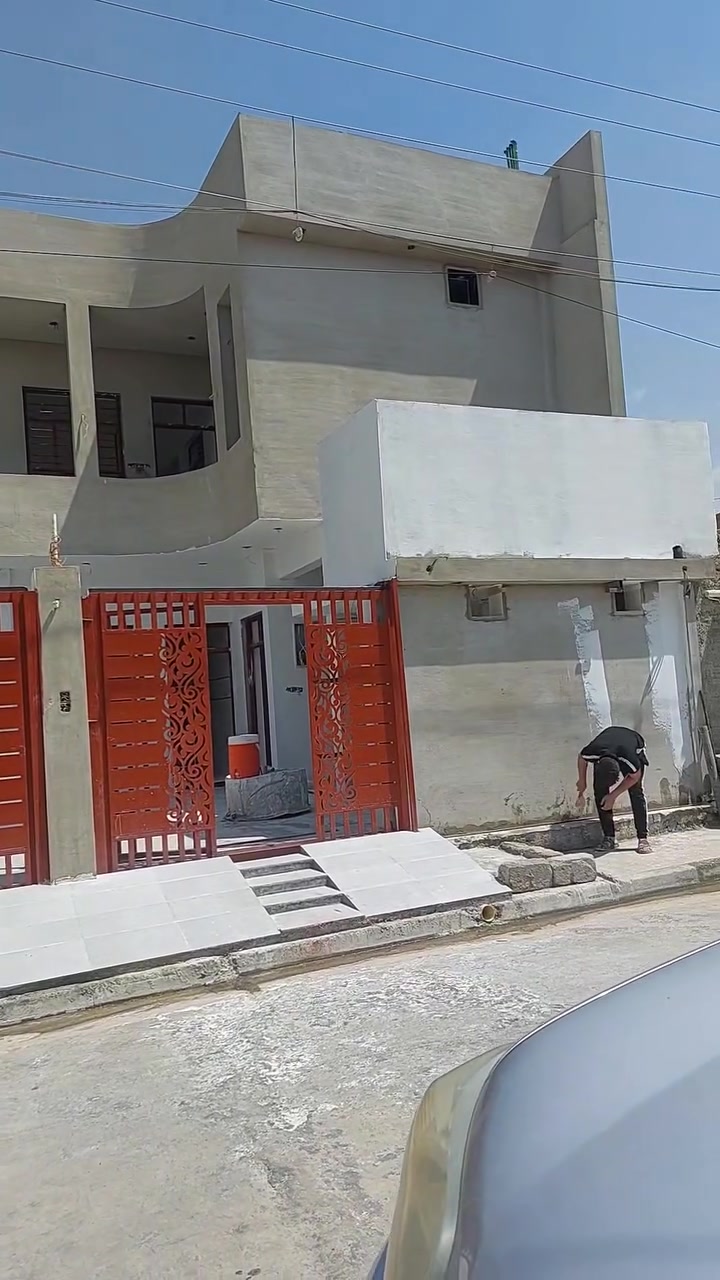 صباغ مهدي سامن 
صبغ بيوت وشبابيك وابواب 
نقشات واجه وديكورات
***********
