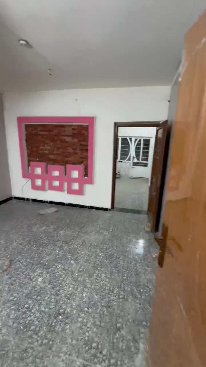 حي العامل شارع ٣٠ • غرفتين • مطبخ جبير