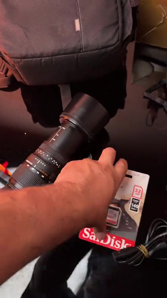 نيكون D3100 • زووم 70-300 • ملحقات