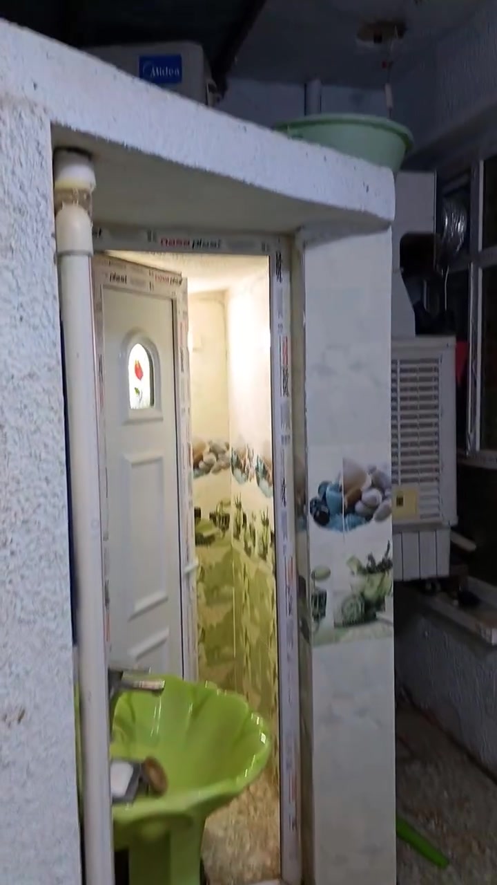 سلام عليكم البيع مشتمل مساحة ١٠٠ مطلوب صندوق السكان ينزلي من سعر والباقي يسداد قصاد ١٧٧ ألف بل شهر العنوان بغداد الراشدية منطقة الانتصار التصنيع
ستفسار أكثر الاتصال ***********@
