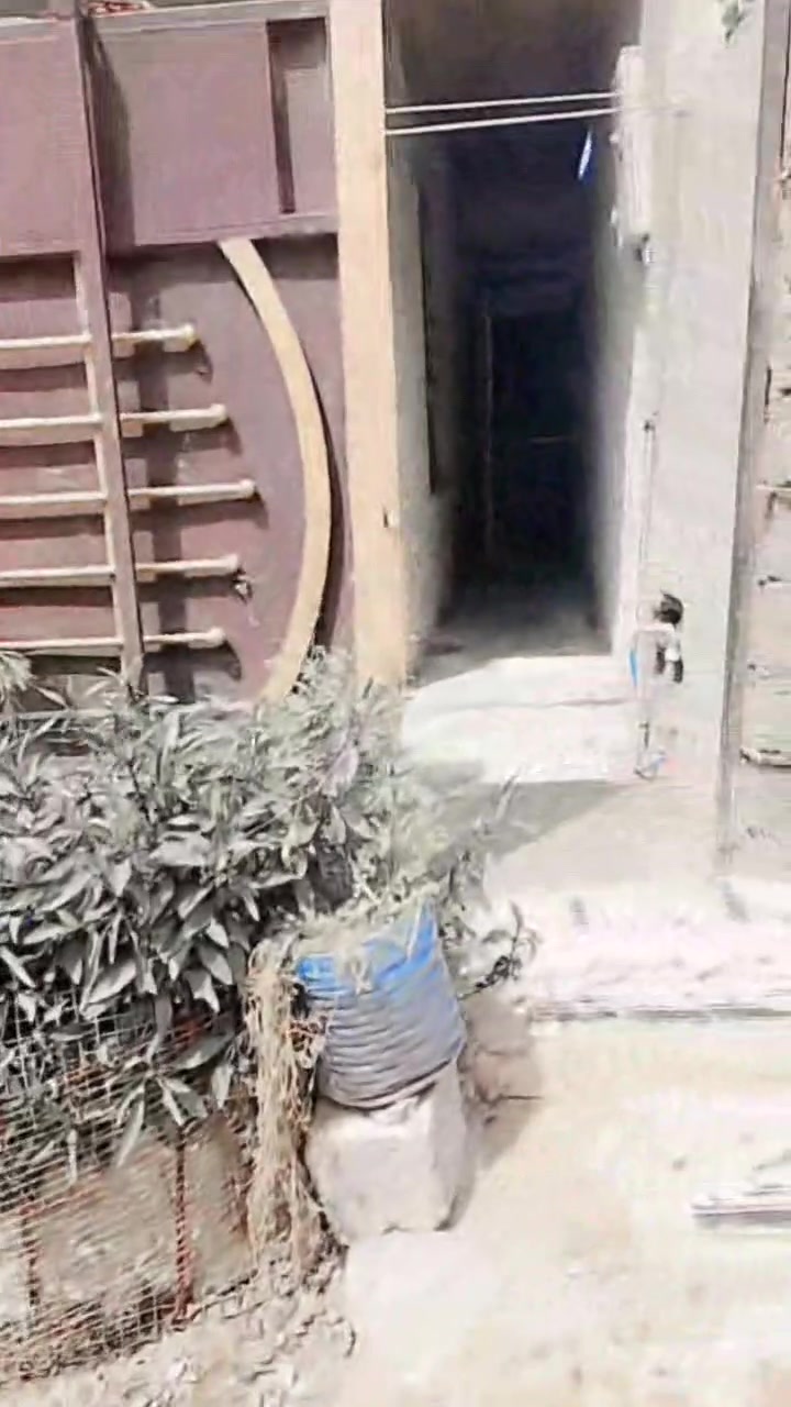 البيت للبيع زعفرانيه دور الشرطه زراعي طابو زراعي سند 25
***********
@الجميع
