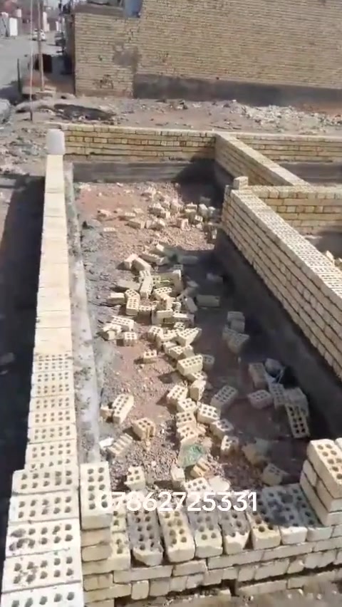 خلف بناء • درجة أولى