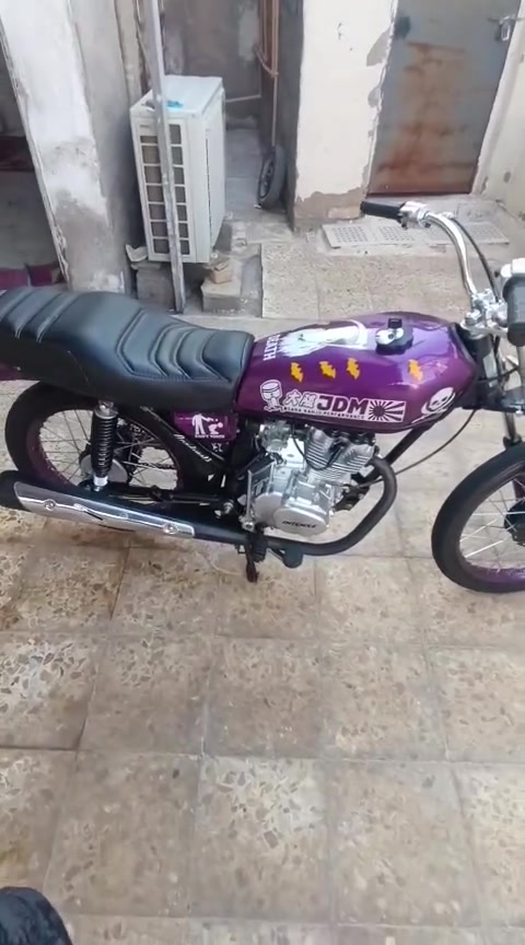 سلام عليكم دراجه البيع 

نوع نامه شلامجه اصوالي موديل 2019

شاصي كفال عامه

محرك مكفوال نوعه انتنس اصلي 
دراجه تعمير جديد  استفسار انتصل ***********
