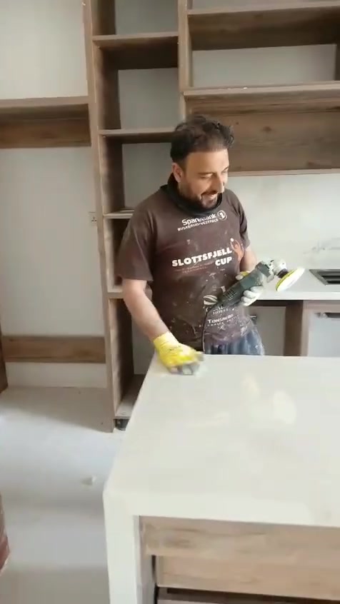 السلام عليكم اصطه مال مرمر وسيراميك وحمامات تركيه واجهات دروجه متفرغ للعمل للستفسار التصال عله لرقام التاليه ***********
***********
 ملاحضه غير متواجد عله الفيس بك

