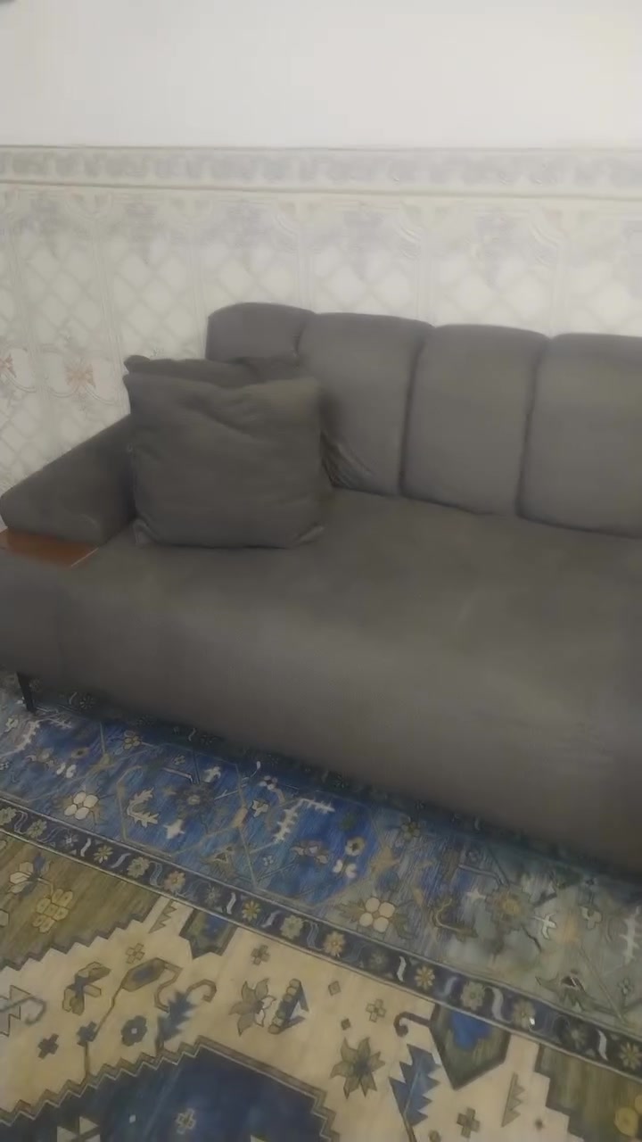 ديوان للبيع جديد صار شهرين من ماخذه بس اريد انتقل عرضته للبيع سعره ٢٤٠ الف مكاني بلديات بعده جديد ***********
