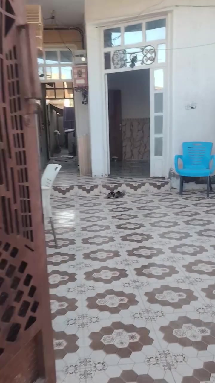 سلام عليكم للبيع بيت طابو صرف مساحه 125خدمات مي وكهرباء موقع بعقوبه باب درب الاستفسار ***********
