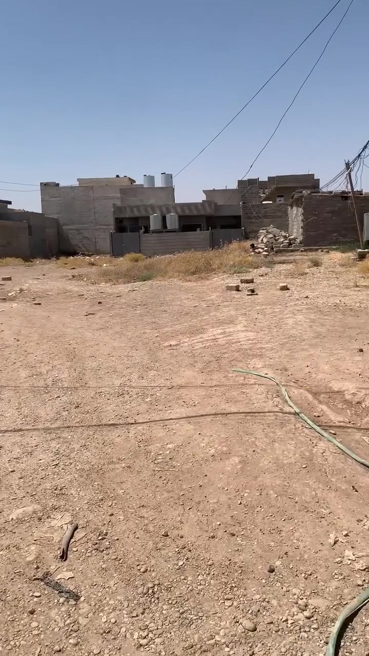 ارض للبيع 180 متر عمق 20 بل قرب من المدرسه الصينيه السعر 25 قابل للتفاوض ***********
