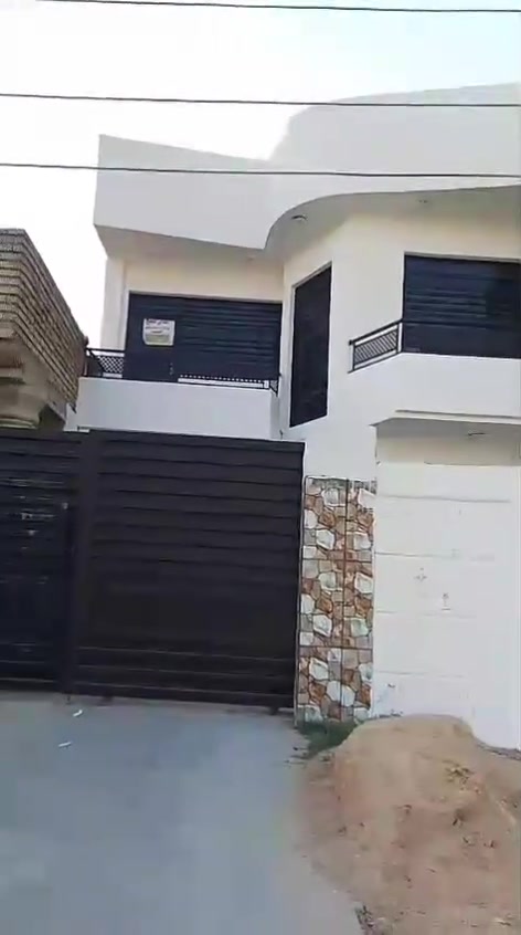 للبيع بيت مكون
طابقين 
بناء حديث 
شارع 20

ابو غريب *ابو منيصير  ضباط الثانيه 
قرب روضه المروج 

السعر 140بي مجال بسيط للشراي 
للتواصل واتساب 

***********
