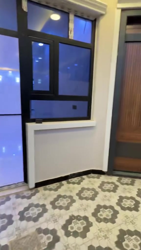 100 متر للبيع | زيرو غير مسكون 
مباشر بدون دلاليه سعر مناسب 
العنوان بغداد البعيثه مجمع السلطان 
للاستفسار اتصال عل الرقم 
*********** واتساب
