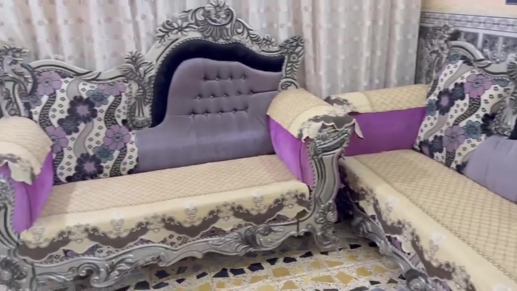 ديوان ملكي • نظيف • قرب مدرسه الفضيله