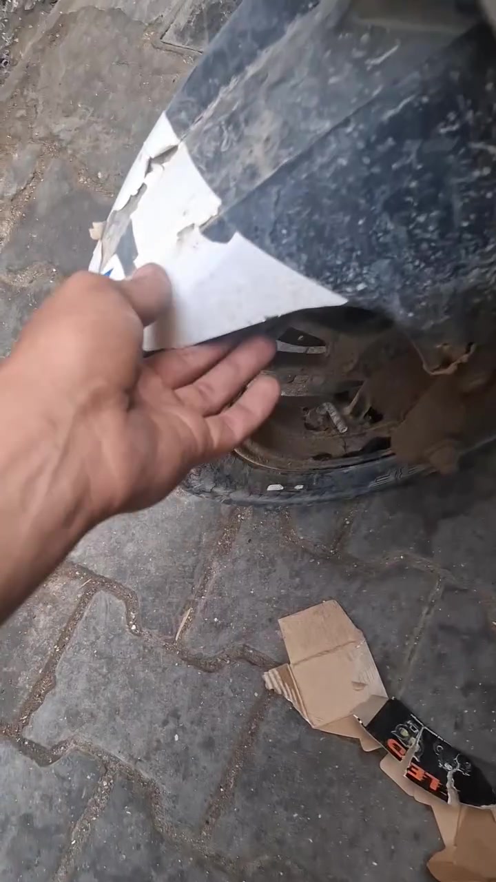 ***********
