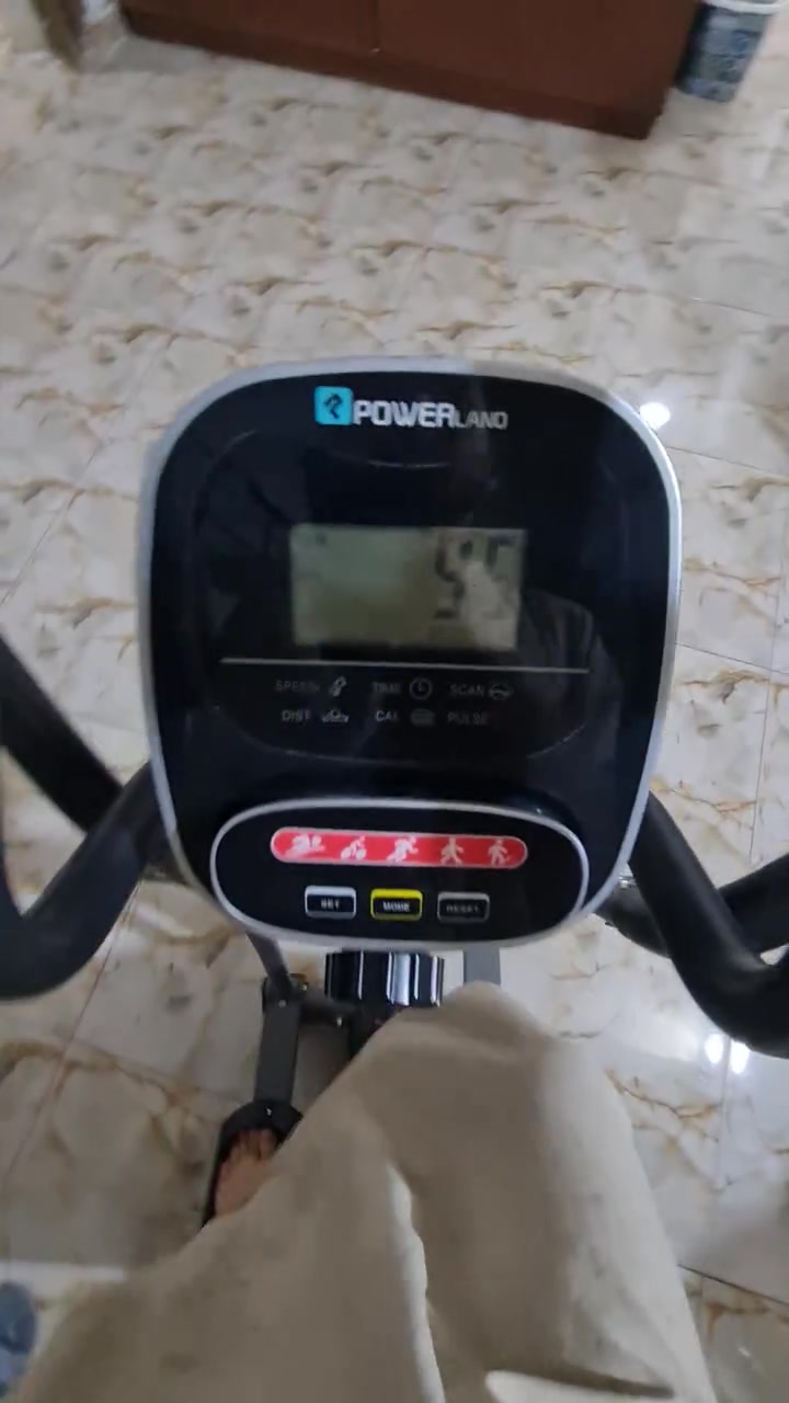 جهاز اوربتراك للرياضة مستعمل اخو الجديد استعمال قليل اوربي 
البصره سعر 175 بي مجال ***********
