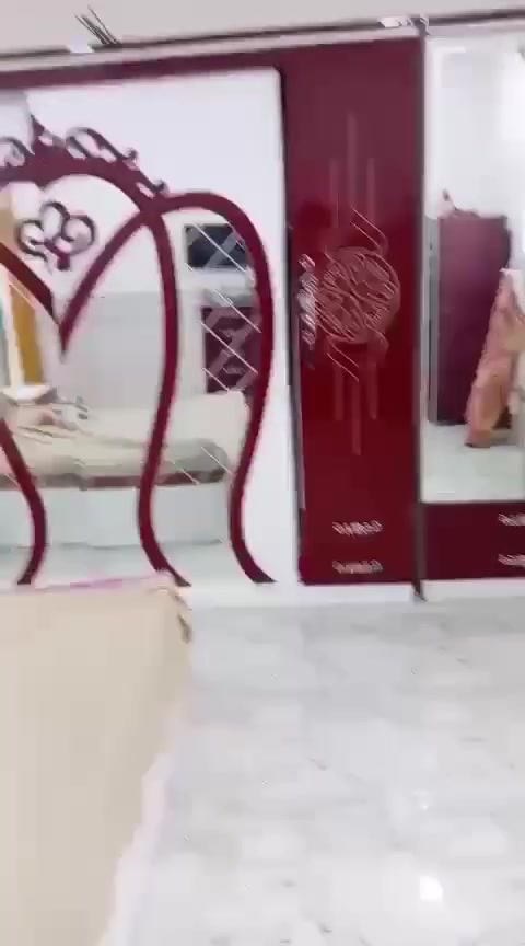 سلام عليكم
غرفه تركيه نضيفه سعره ٦٠٠ وبيه مجال
مكاني سبع قصور الاوسمه *********** بي وات ساب
