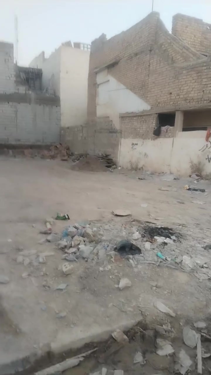 السلام عليكم قطعه أرض للبيع مساحه ٣٠٠ متر طابو صرف بعقوبه المفرق شارع المقابل النافورة ابيعها كلها او كل ١٥٠ وحد لاستفسار *********** @

