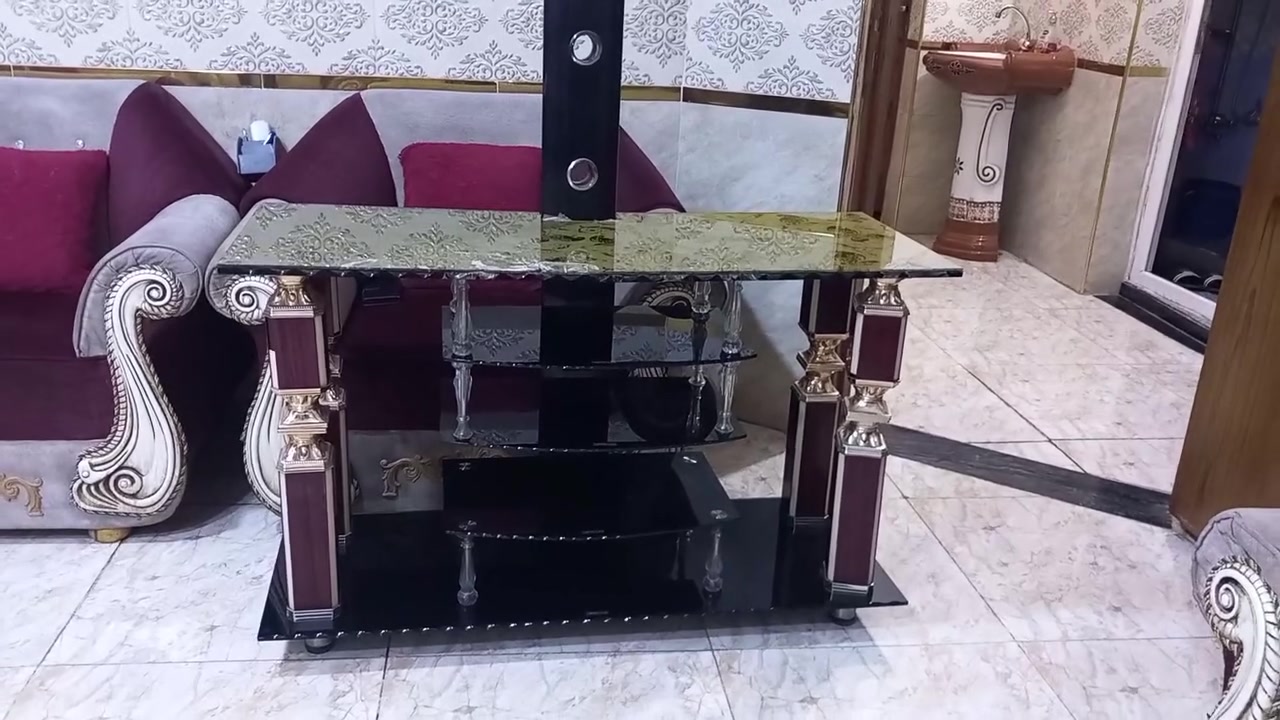 تخم قنفات للبيع ٦قطع ٢كبيره و٤ صغيره مع ميز تلفزيون هديه بغداد الدورة بسعر ٣٠٠الف للاتصال ***********او
