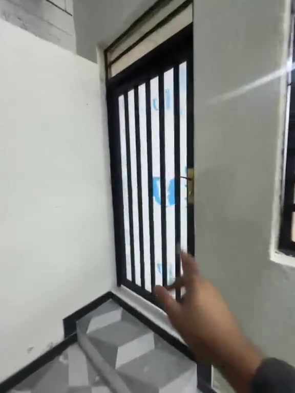 140متر مساحه البيت بناء حديث فقط سقف سندويج العنوان باب الهوا الرابعه خلف مدارس كلش بسعر 41وبي مجال هاذ فيد الفقير ***********بسعر مناسب ومساحته كلش حلو باجر ترفع سكف طكه كونكريت تبني فوكه وبسعر 41وبي مجال مو قفل
