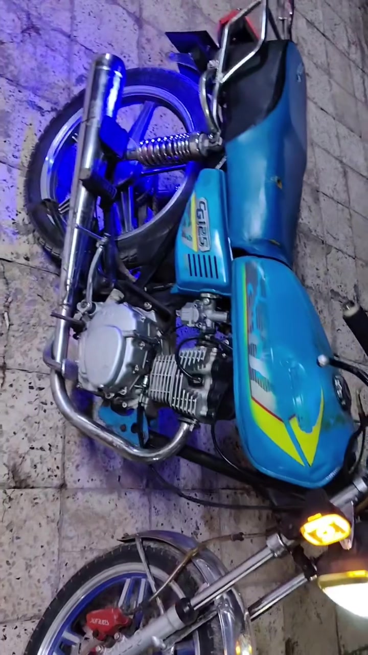 سلام عليكم 🖐🏻
✅للبيع سونك___ اربعة كير.   __ 2024

🏍️دراجة بيه هندر سبنرك داخلي مكسور
. صلنصة كاتم 🏅
.  . ويل نجمة 🏅
. بيه  وراق ثنين منفيز بيهه  🏅
.  
السعر{475} وبيهة مجال حك الجيه❤️

مكاني _واسط _صويره 📍
ابو٣٠٠و٣٥٠لا تعلق ولا تدخلي  خاص
مو شراي  لا تطبلي ولا دوخني ❌

راسل او اتصل على الرقم ✅
المذكور***********
