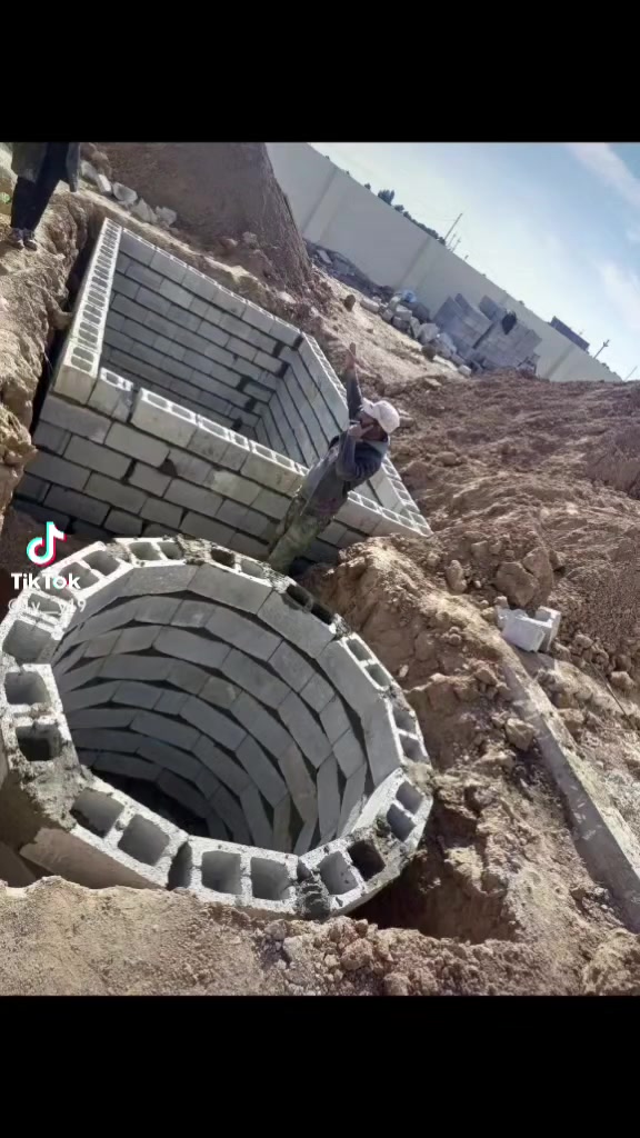 سلام عليكم عيوني موجود خلفه ما بناء شغل فول مواصفات اتصال واحنه نجيك الباب هاذا رقمي الخلفه***********تحياتي للجميع
