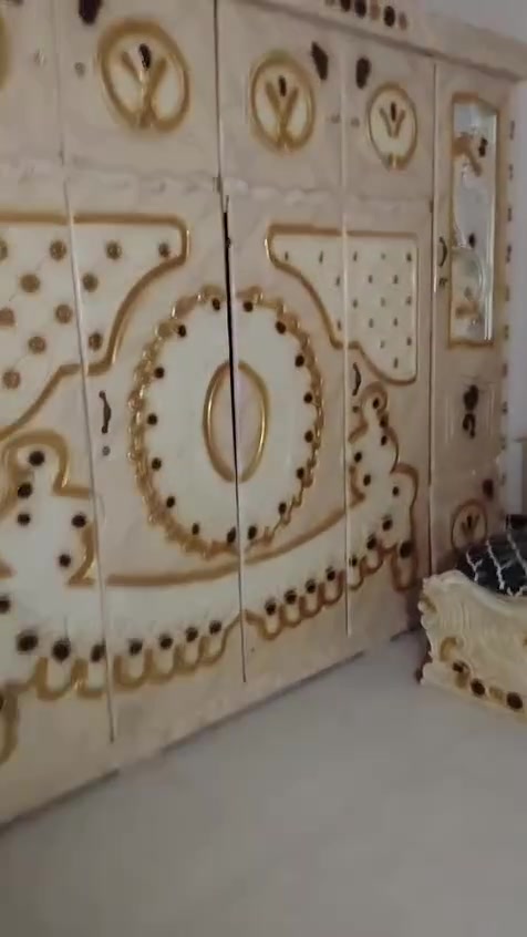 للبيع هذه رقم صاحب الغرفه***********
