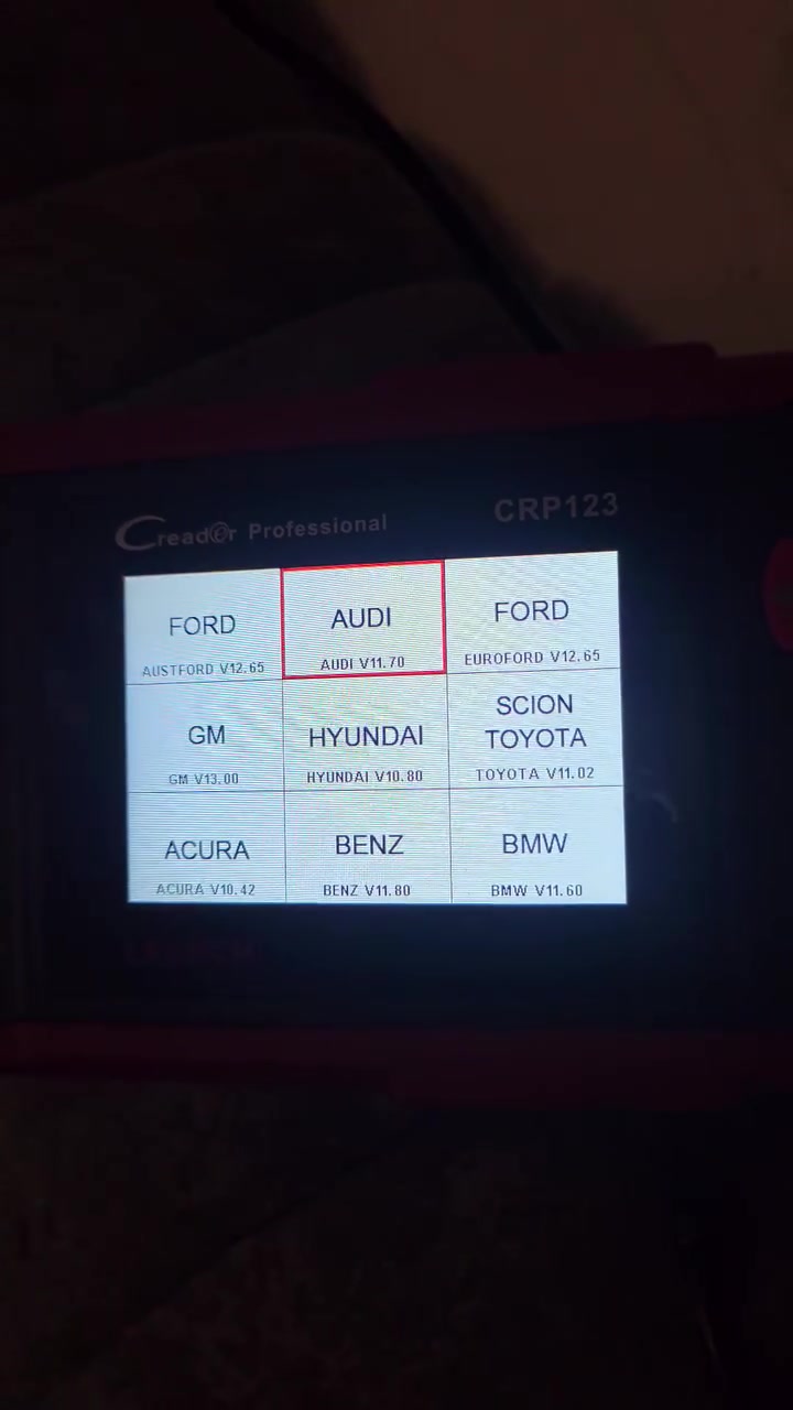 جهاز فحص الاحترافي  LAUNCH CRP123 جديد كامل ملحقات.
***********
