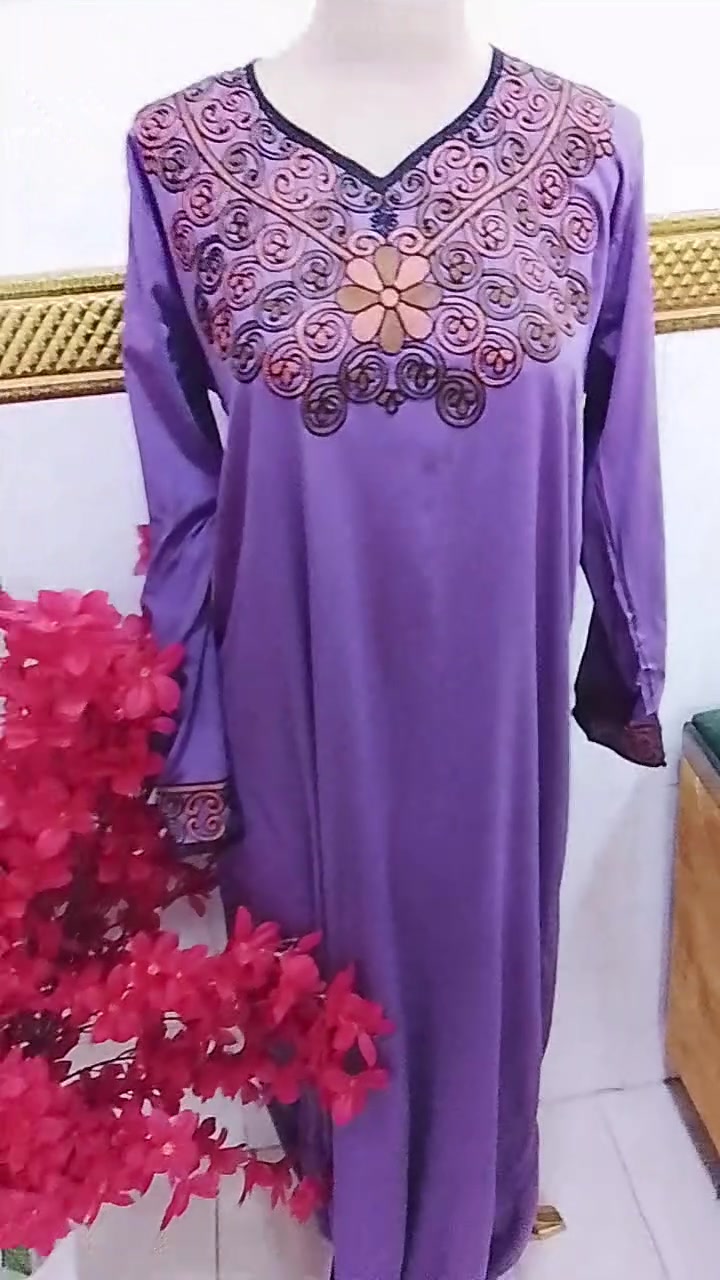 السلام عليكم عيوني بنات دشاديش كشميري كابوي مطاط بيهه اربع الوان تلبسج جميع القياسات اكو توصيل جميع المحافظات ***********
