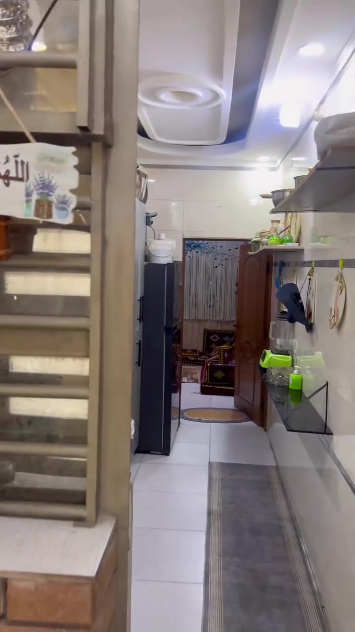 السلام عليكم
بدون دلالية 
بيت للبيع او الايجار 
الغدير 702 فرع جامع الامام علي 
عرض الشارع 9 متر 
المساحه 66 
الواجيهة 6 متر 
النزال 10 متر 
يتكون الطابق الارضي من مدخلين ( استقبال -مطبخ - منور - صاله - حمام ) 
الطابق الاول ( غرف نوم 2 ) 
الطابق الثاني ( غرفتين نوم ساندويش - حمام ساندويش ) 
للاستفسار وتساب فقط *********** ( بدون دلاليه )

