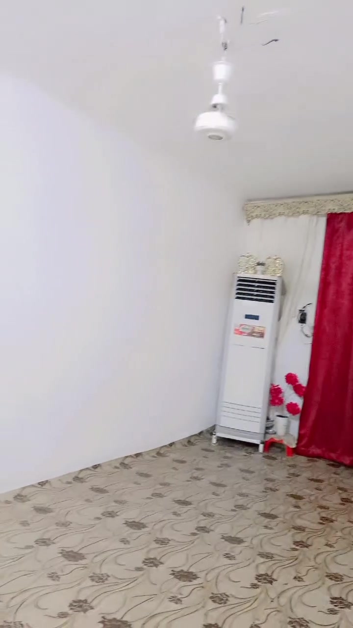 السلام عليكم ورحمة الله وبركاته  مستعجل عالبيع 
بيت حواسم للبيع حي النداء قرب فرن صمون الكرار بيت ركن كله اعكاده ومساحته جبيره بيها بيت ثاني تقريبا 300 متر
البناء استقبال ومطبخ ومخزن وصحيات وغرفه وياها حمام 
 
    
ملاحظه      (   يرهم قصد او نقد ) 

للاستفسار خاص او *********** بيه واتساب
@إشارة
