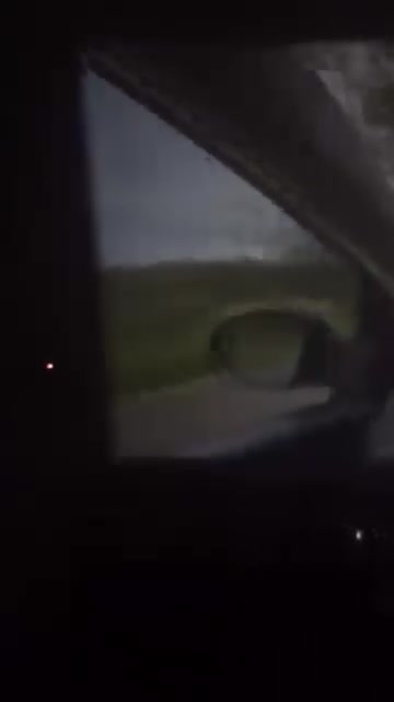 🔥 عملاق الأداء والعرض من Toptro 🔥
مناسب للمدارس والمعاهد سهل الحمل 
اصلي وليس تجاري 
مواصفات ولااروع 4k
ألوان سينمائية  🌈🌈
المواصفات بتفصيل :-
صوت ستريو stereo
سهل الحمل Portable
جهاز يعمل على الكهرباء بطاقة منخفضة 42 واط
حجم الجهاز مناسب لحجم كف اليد 
الجهاز اصلي جديد غير مستخدم 
الجهاز مصدر الى الشركة الخاصة في أوربا وبريطانيا خاضع للسيطرة النوعية العالمية الأوربية والبريطانية. 
 حقيقي بدقة 4k
واي فاي 2.4 & 5G
بلوتوث Bluetooth 💯 💯 
سماعات داخليه ستيريو بتقنية HIFI 
نظام تصحيح تلقائي لزاوية السقوط 6D 😱😱
يعمل بوضوح في النهار ولاتحتاج الى تعتيم
عمر العدسة 100000 ساعة
منافذ متعددة مع الجهاز hdmi Usb Microphone 
تهوية مزدوجة مع فلتر لتنقية الاتربة من مايقلل دخول الاتربة للجهاز. 
حجم العرض يصل ل 8.5 متر 
يعمل على الهاتف أندرويد و IOS الايفون والحاسوب لاسلكي... 
يمكن ربطه مع الستلايت او الحاسبة او بلي ستيشن
عن طريق منافذ الجهاز متكامله وموضحه بالصور
الملحقات كيبلات ورمونت وكتلوك وجنطة ستاند منضدي مركب بالجهاز 
السعر 75  الف رقم الهاتف ***********
