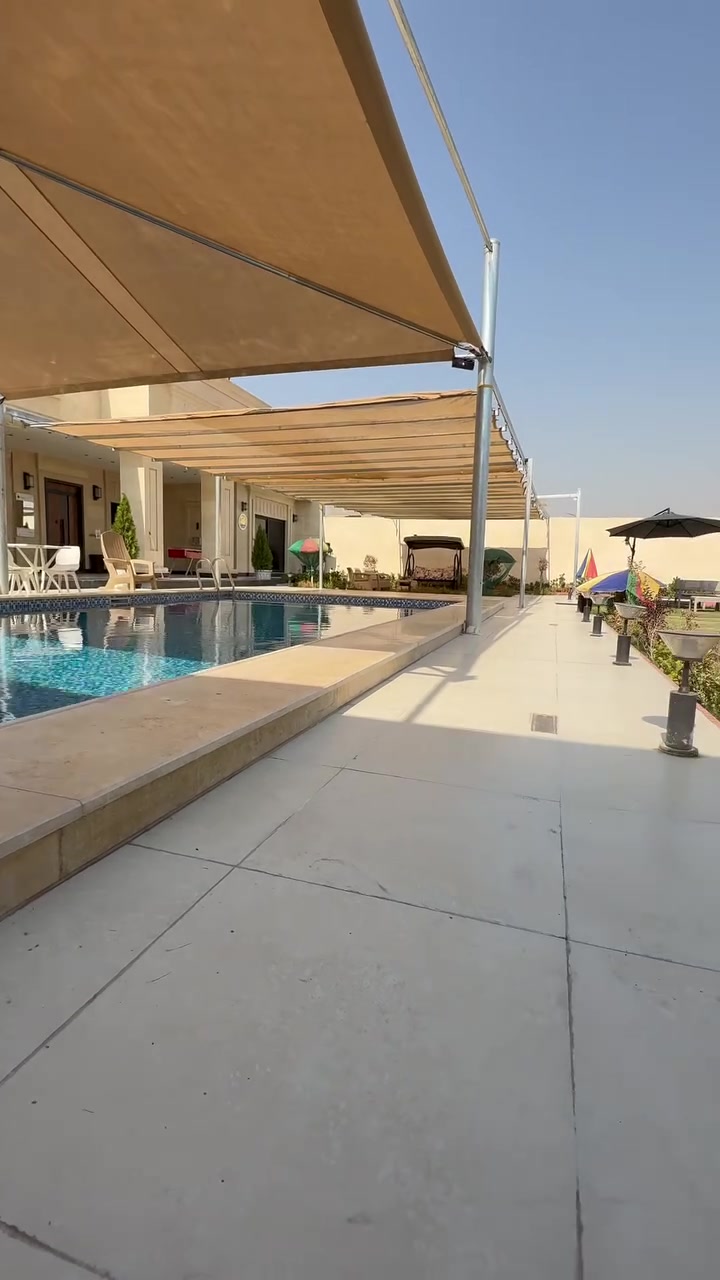 مزرعه وفيلا حلم الترفيهيه🏡
للايجار اليومي والمناسبات 
تحتوي على غرفتين نوم وصاله ومطبخ ومسبح للكبار ومنطقه شواء وجلسات متعدده والعاب للكبار والصغار 
مكيفه بلكامل داخل وخارج بلاضافه الى انترنت مفتوح 
العنوان : بغداد المكاسب 
للتواصل : خاص او على الرقم ***********
