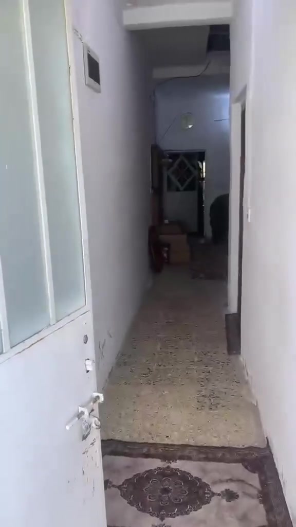 مشتمل ١٠٠ متر بناء جديد بزويرحات بشارع بيت صبر يم صادق ابو الغاز مشمول بل تطويب ***********

