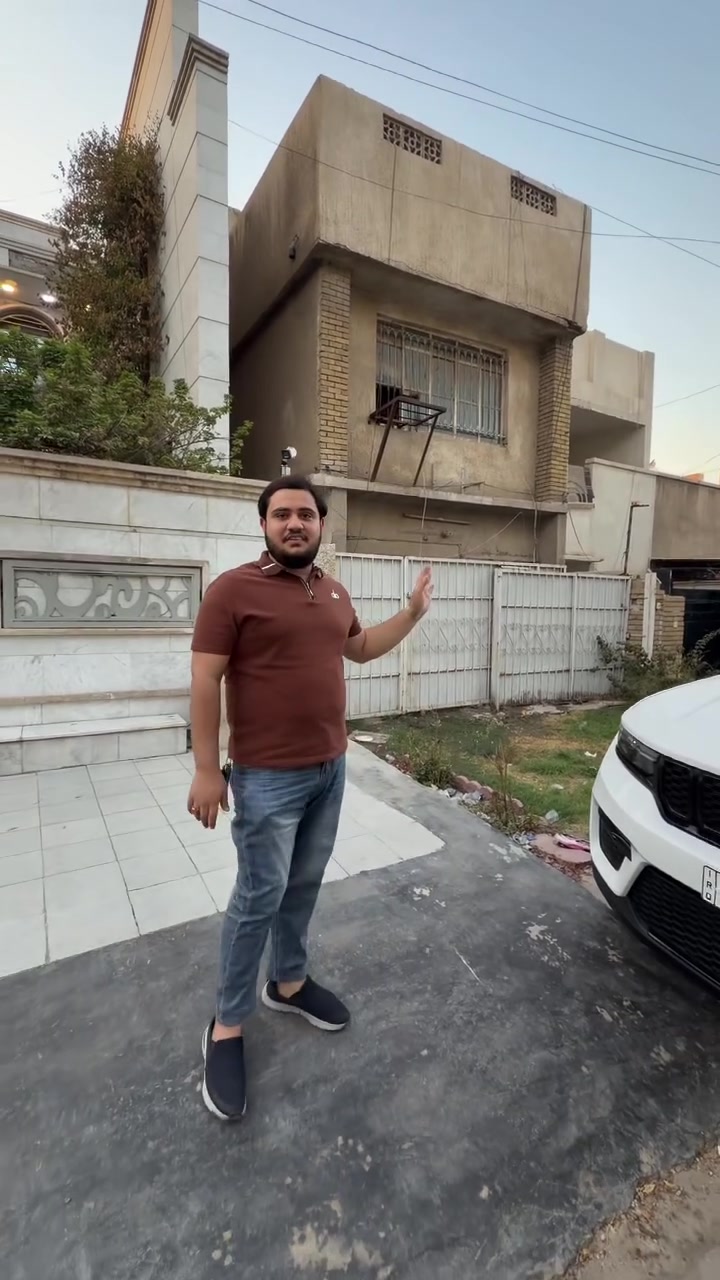 أكيد، هاي صيغة أفخم وراقية للإعلان:

✨ فرصة عقارية استثنائية في شارع فلسطين ✨

📍 حي المعلمين | موقع مميز

امتلك قطعة أرض بمواصفات مثالية، وفي موقع يُعد من المناطق المرغوبة للسكن والاستثمار.

📐 المساحة: ١٨٧ متر
📏 الواجهة: ٥.٧٥ متر
📏 النزال: ٣٢.٥ متر

💎 سعر جداً مناسب — فرصة تستحق الاهتمام

لمن يبحث عن موقع مميز، مساحة مناسبة، وسعر منافس… هذه الفرصة قد تكون اختيارك المثالي.

📞 للاستفسار والتواصل:
***********

شركة عقارات حسين زيونة
ثقة تُبنى عليها الفرص العقارية
