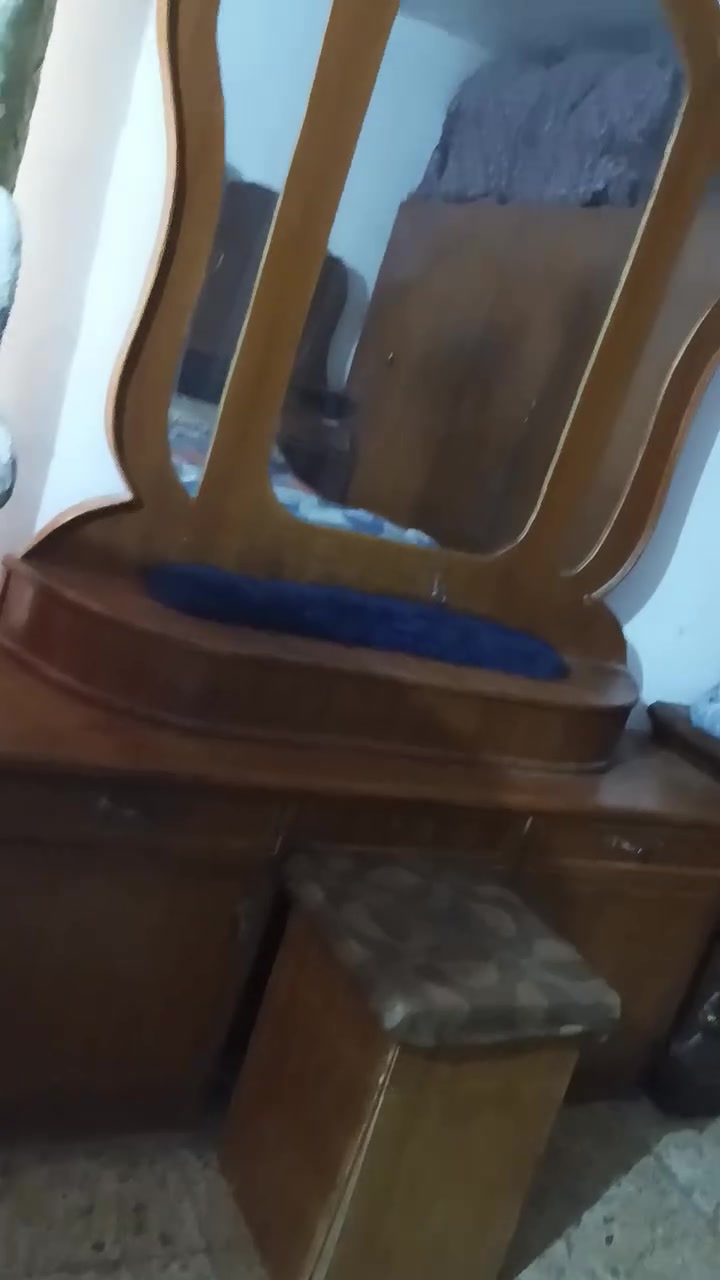 السلام عليكم غرفه تسكام للبيع مكانه حله بكرلي 
سعره 650وبيه مجال

***********
