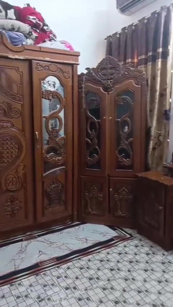 غرفه خشاب البيع عنوان السوك الشيوخ حي شهداء 400بيه مجال ***********
