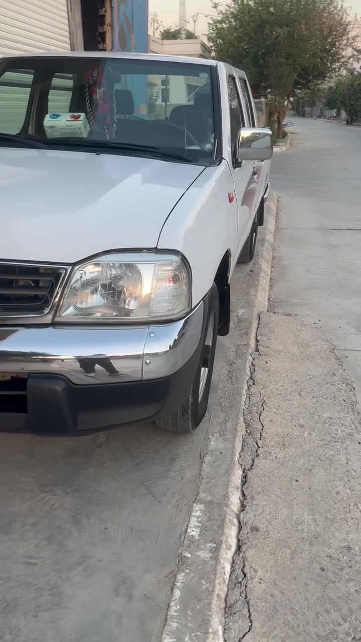 نیسان 2013 مەکسیک بۆ فرۆشتن
ماڵی دۆستە سەنەوێو ڕەقەمی تا 2031 تازەیە بەناوی خۆمانەوەیە 5پارچەی ڕەشە لەسەر ساغی
چرکەی تێدانیە 300هەزار ڕۆشتوە مەکینەی نەکراوەتەوە 
***********
***********
