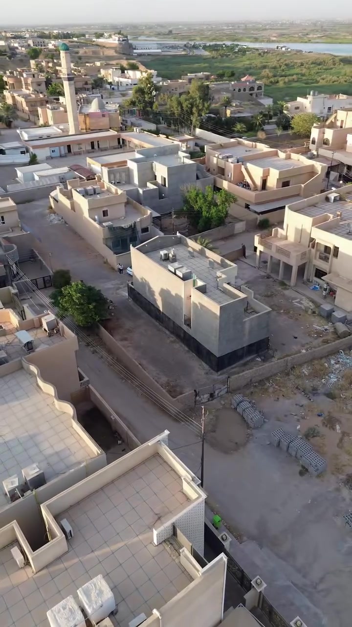 طعة ارض ركن في تكريت ، القادسية ، حي الضباط منطقة النجدة النهرية،، مساحة ١٥٠ متر ، واجهة ٧.٥ م— نزال ٢٠ م - 
للاستفسار التواصل على الرقم ***********
