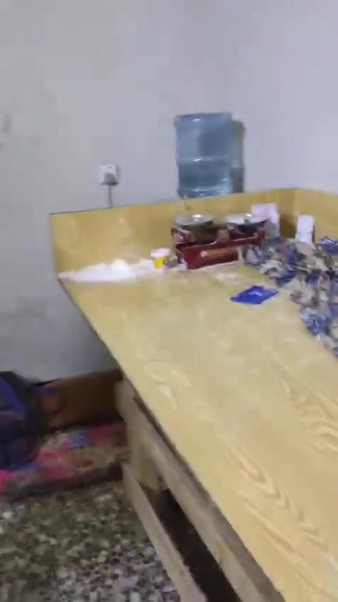 السلام عليكم ورحمه الله غفران للايجار في بغداد مجمع طيبه السكني خلف حي البتول الافران كامله وشغاله يوم يشتغل من 100 الى 120 مقابله للزياده ما بيها حصه نبض صفحه ماركت شغاله 24 ساعه على شارع رئيسي بالمجمع ايجار 600,000 يكون شهر تامينات همه الاستفسار الاتصال على الهاتف غير متواجد على الفيس***********
