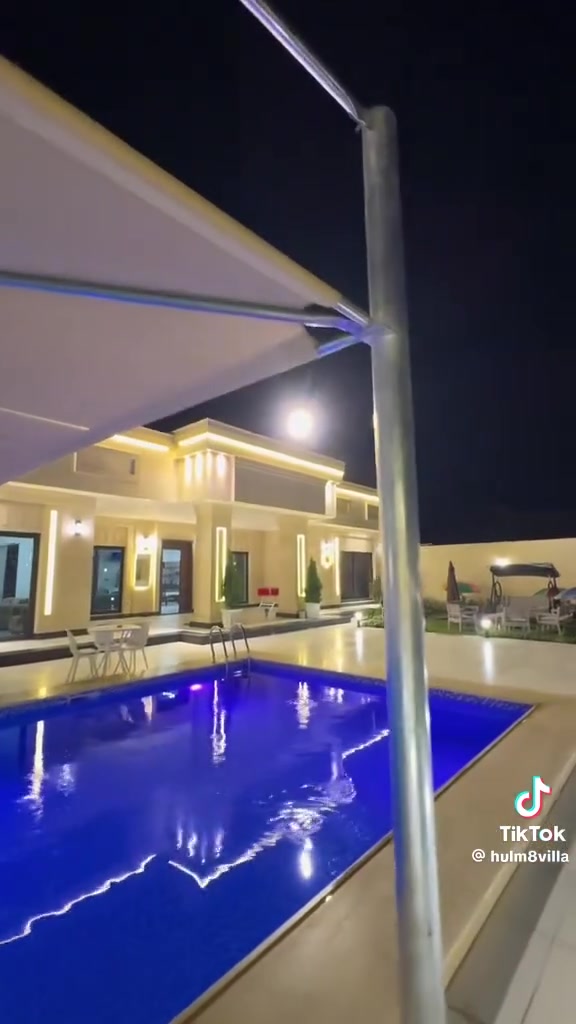 مزرعه وفيلا حلم الترفيهيه🏡
للايجار اليومي والمناسبات 
تحتوي على غرفتين نوم وصاله ومطبخ ومسبح للكبار ومنطقه شواء وجلسات متعدده والعاب للكبار والصغار 
مكيفه بلكامل داخل وخارج بلاضافه الى انترنت مفتوح 
العنوان : بغداد المكاسب 
للتواصل : خاص او على الرقم ***********
