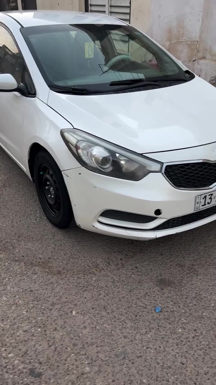 اسلام عليكم كيى سيراتو ٢٠١٦ للبيع السعر ٩٥ وبيها محال بسيط
حادثها صفحه باب السايق ولورا ولجاملق الامامي رقم ميسان اب اسمي  تحول ثاني يوم وهاذه رقمي ***********
