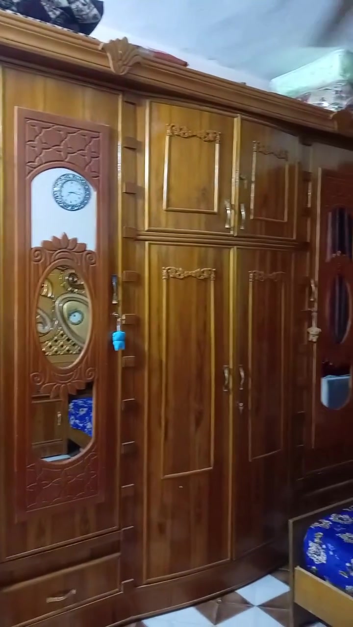 غرفة نوم جديدة بسعر مناسب للإستفسار اتصل ***********
