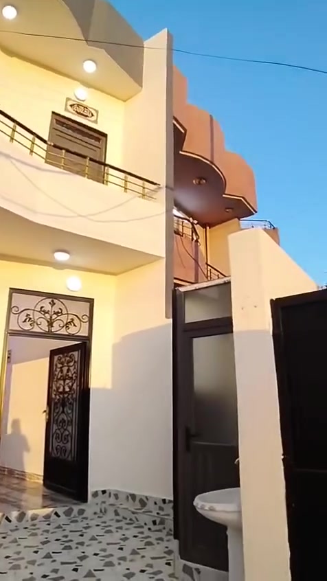 بيت للبيع كركوك حي الواسطي خلف صيدلية الرسل ١٠٠ م طابقين 
سعر ٩٣ مليون
الاستفسار ***********
***********@@@
