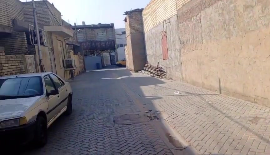 السلام عليكم
منزل في ام الكبر منطقه ابو درع
المساحه 150 متر 
الواجهه 10 والنزال 15
يحتوي 
استقبال
مطبخ حار وبارد
صاله 
غرف نوم عدد 2
الصحيات عدد3
البيت مطل علئ فرعين باب امامي وباب خلفي 
للأستفسار***********

