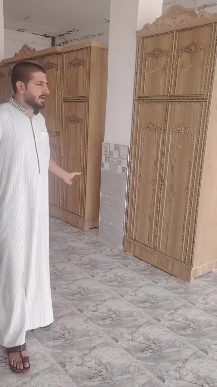 يا الله... اللهم صل وسلم على نبينا محمد وعلى آله وصحبه
              (( معرض الهاشمي للأثاث العراقي))
غرفة ٤ ملم
الكنتور نص مدور طابقين قاعده وسقف بلوك
الظهر جرجوبه شد براغي
الزاويه بأرتفاع الكنتور
الجربايه ٦ قطع
ميز مرايه قطعتين
التوج ndf ثقيل الدوشمه خياطه يدويه
....
#السعر    (( مليون و٥٥٠ الف دينار فقط)) 
 التوصيل والشد  مجاني لكل محافظات العراق
.....
الأنبار قضاء هيت مجاور جامع الغفور عمارة المسبح
#هاتف***********واتساب
...
#القسط_الشهري 195 الف دينار فقط
لحاملي ماستر كارد الرافدين حصراً
.........
