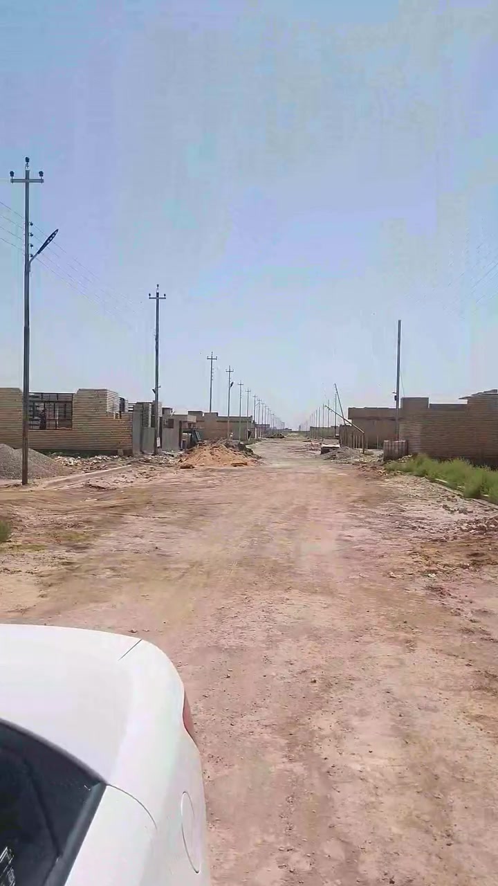 سلام عليكم قطعه 200 متر بوب شام شارع 15قريبه ع شارع السعر 20 مليون وبيها مجال رقم الهاتف ***********
