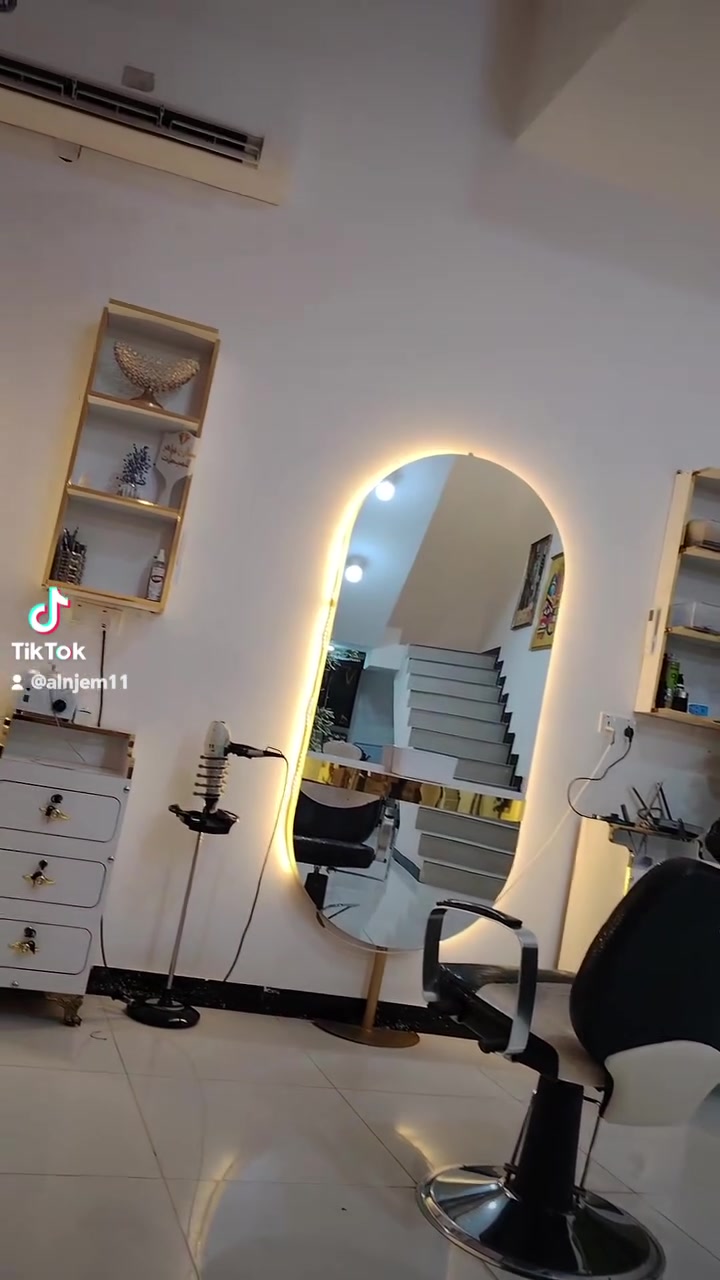 صالون جواهر للسيدات
كوزمتك داخل صالون جواهر
خدمه منزليه لجميع أحياء النجف
النجف حي النداء داخل مجمع السلطان السكني شارع السنترجانب مول وفر صالون جواهر لسيدات ***********
#كوزمتك #صالون #ملابس #نجفنا_الجميله #طهران_قوم_مشهد ###صالونات
