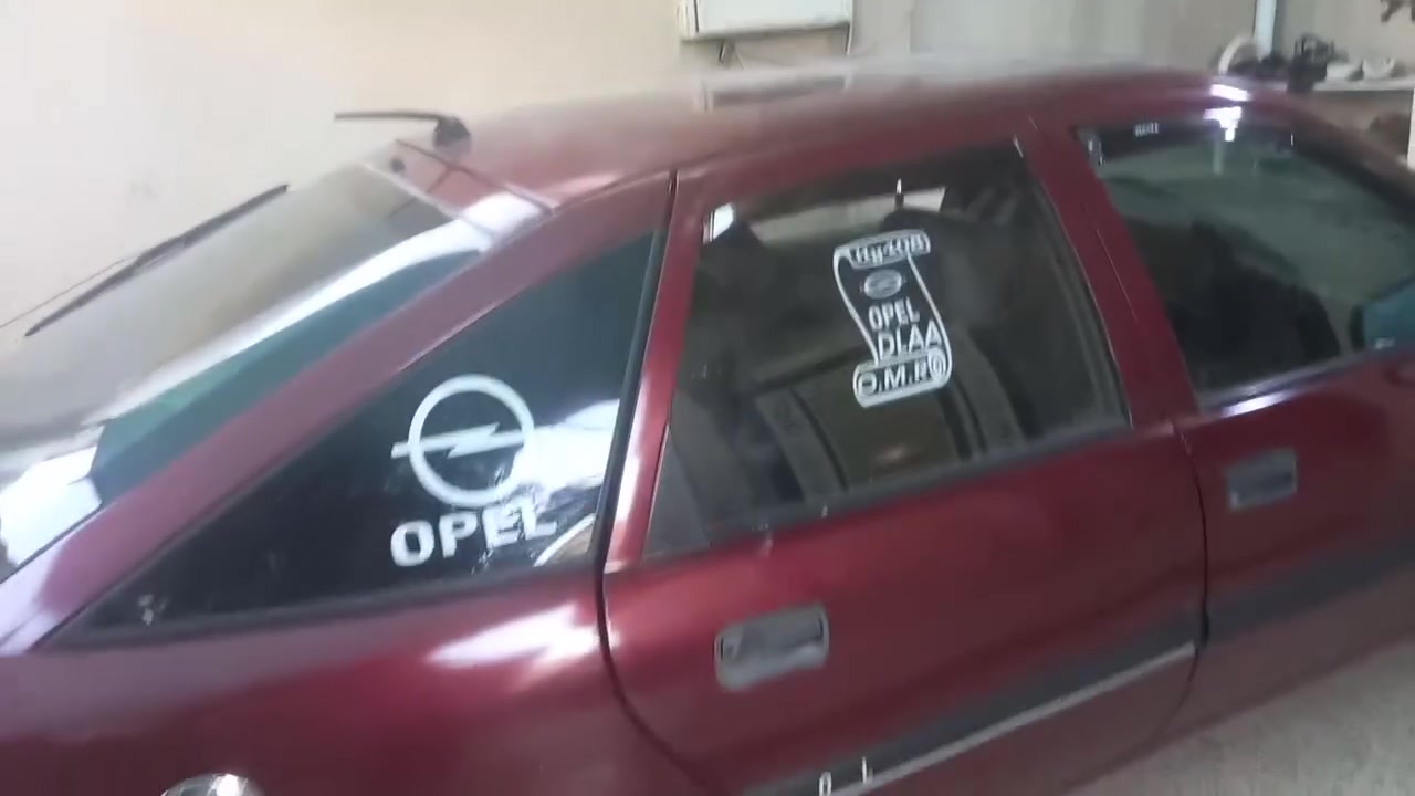 اوبل فكترا موديل93رقم نينوى دولي شرط التحويل سنويه جديد سياره مطوز عام جماليه وشرط اكبر حداد سعر 36وبيها مجال قليل للتواصل ***********
