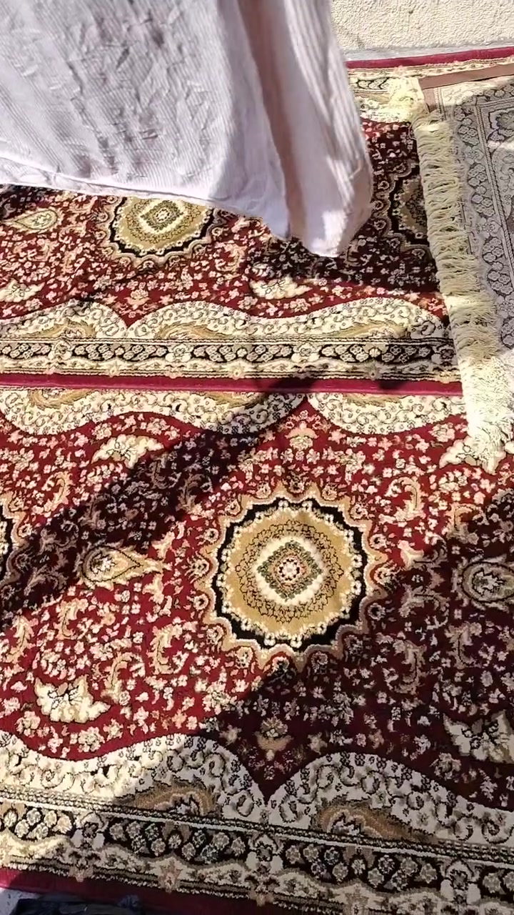السلام عليكم عندي أغراض مستعمله قليل نظيفه للبيع  ***********  العنوان بغداد الجديده قرب كراج النعيرية
